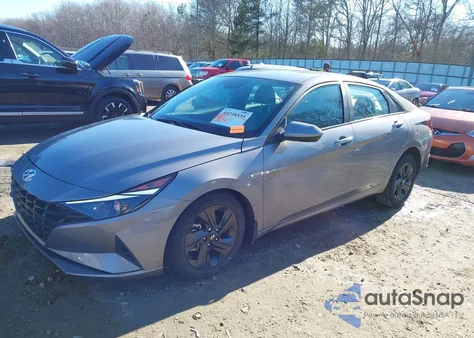 2022 Hyundai Elantra Sel z USA, uszkodzony, nr VIN KMHLM4AG4NU275953
